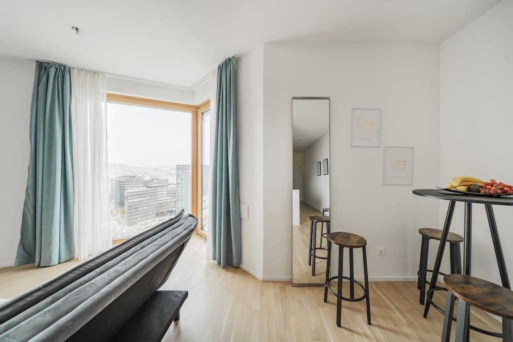 City Sky Studio Mit Balkon Vienna Viena Exterior foto
